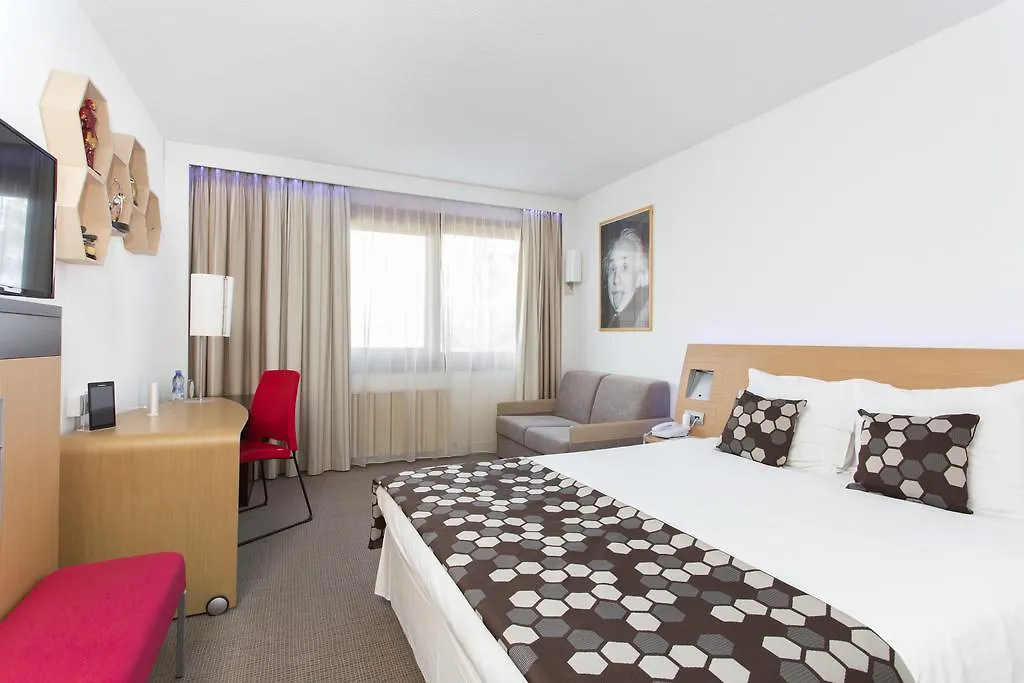 **** Hotel Novotel Warszawa Airport Polónia