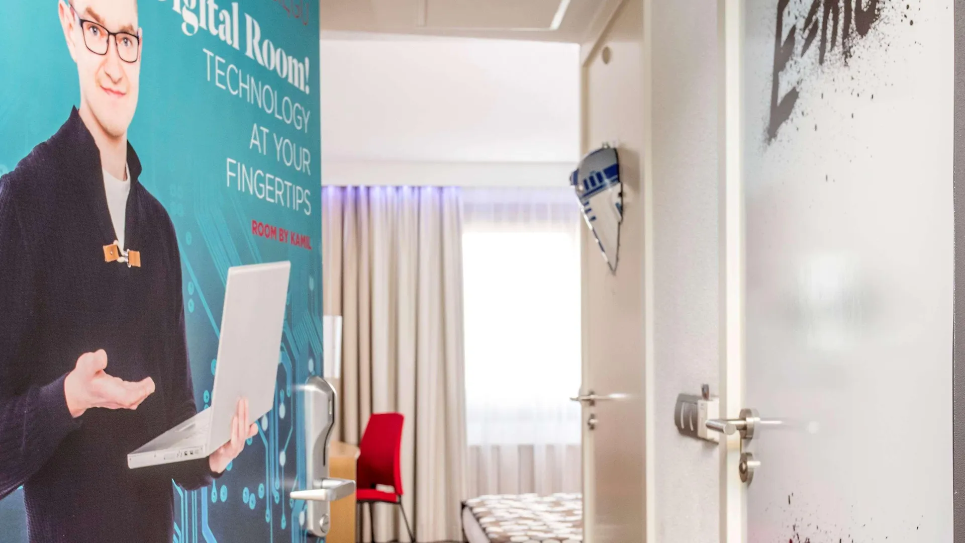 Novotel Warszawa Airport פולין
