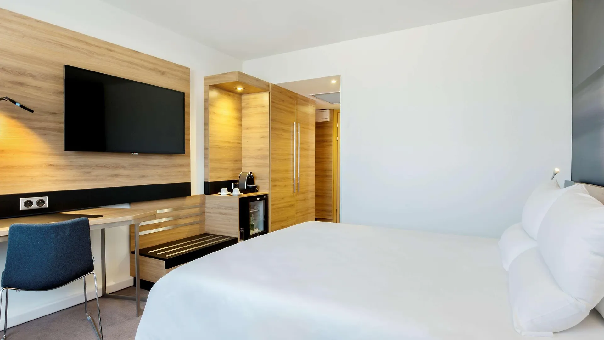 מלון Novotel Warszawa Airport