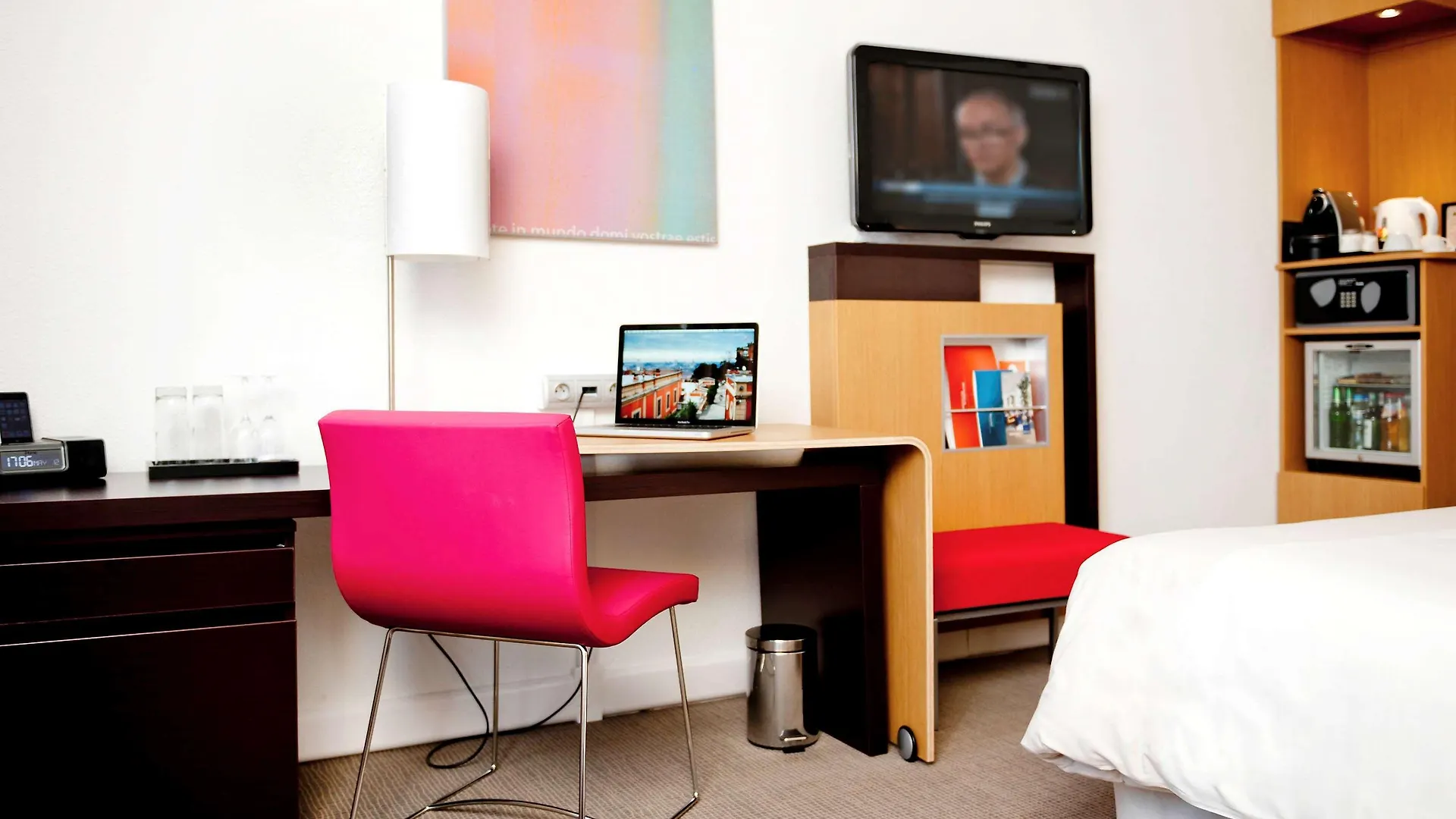 Novotel Warszawa Airport מלון