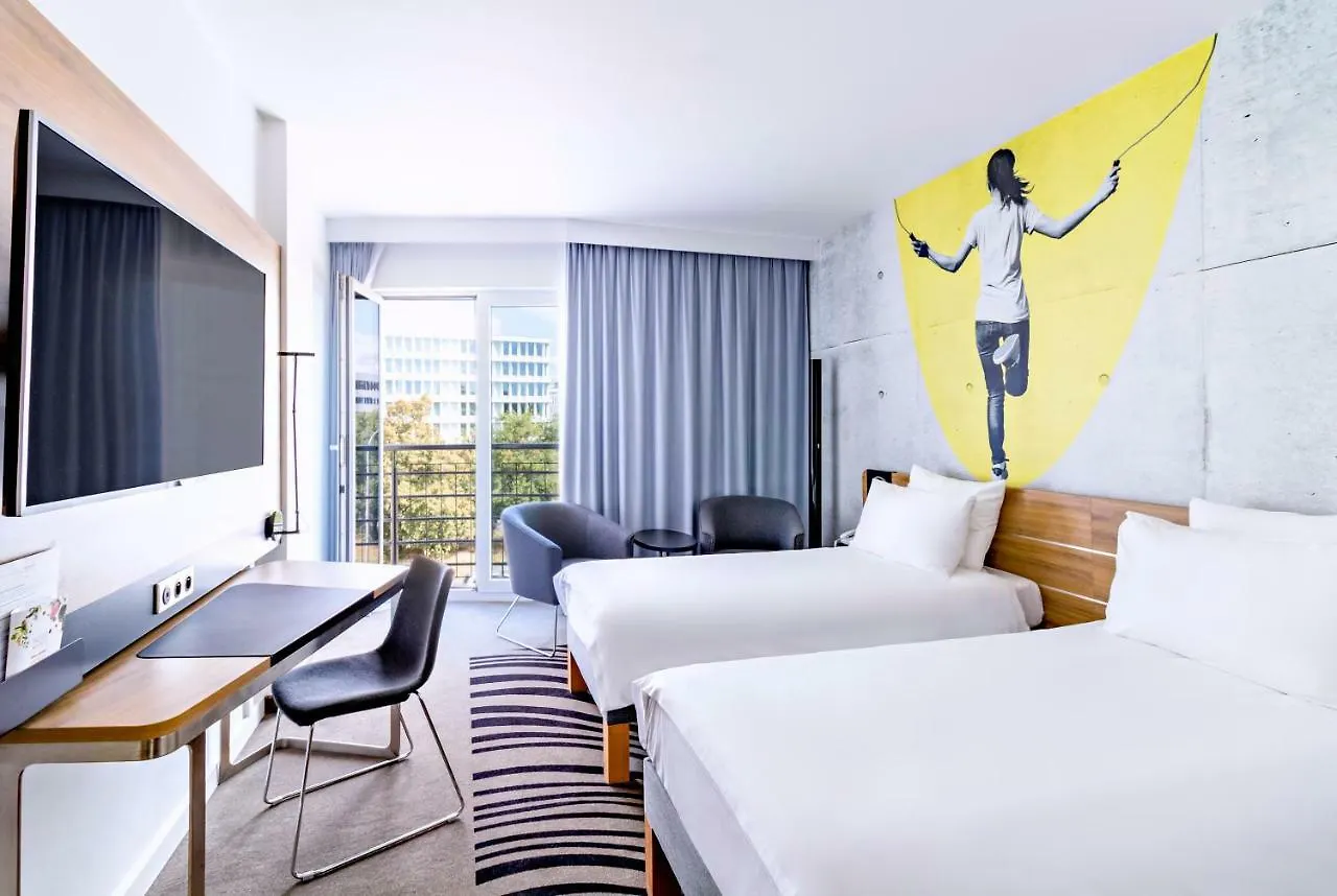 Novotel Warszawa Airport מלון